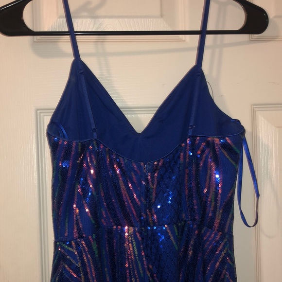 Blue sequence prom dress, heart shaped top with spaghetti straps - Picture 3 of 4
